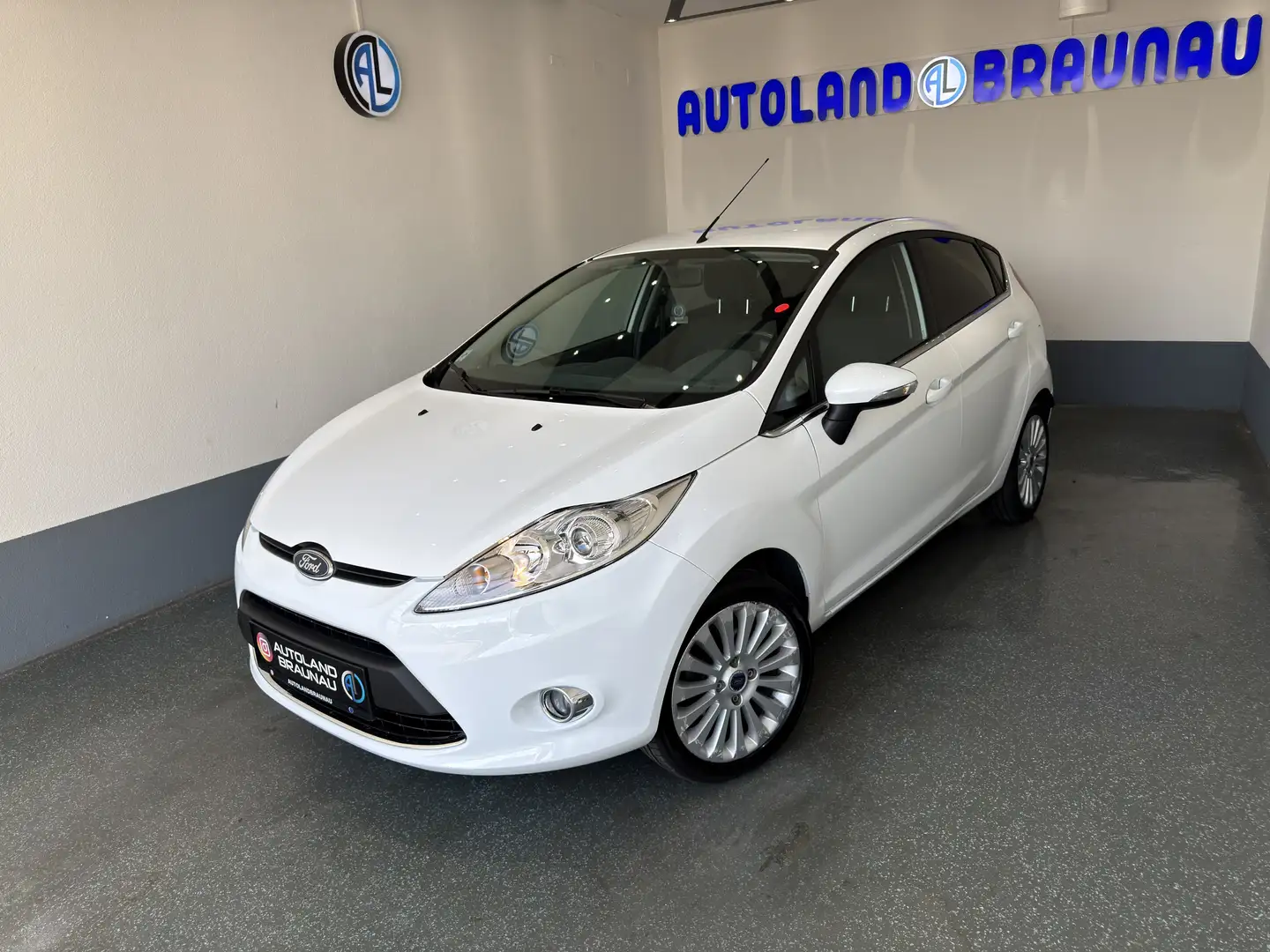 Ford Fiesta Fiesta 1.25 Ambiente Weiß - 2