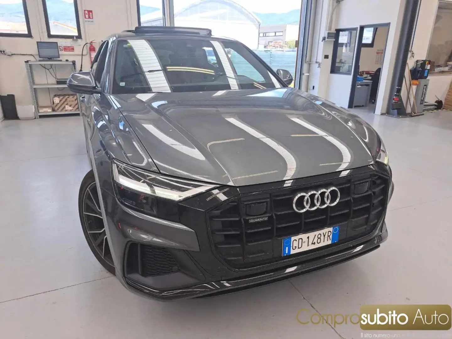 Audi Q8 50 TDI 286 CV quattro tiptronic Sline Grigio - 1