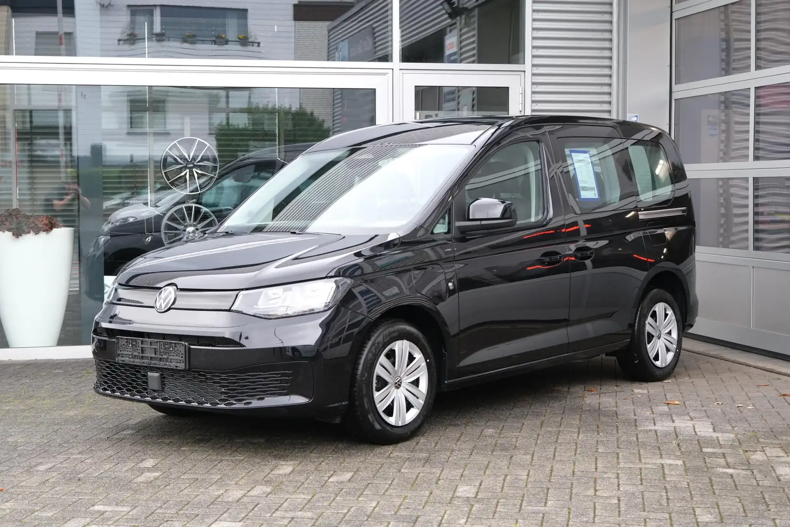 Volkswagen Caddy eHybrid Anhängerkupplung App-Connect Winterpake... Schwarz - 1