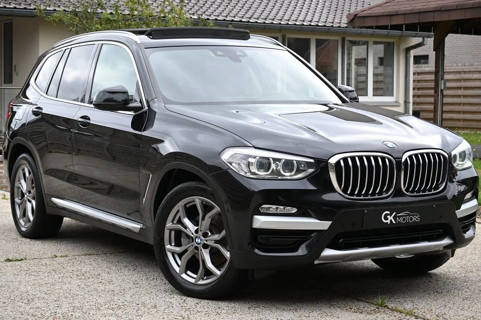BMW X3 2.0dA sDrive18 X-Line PANO Sportzetels Camera FULL Noir - 2