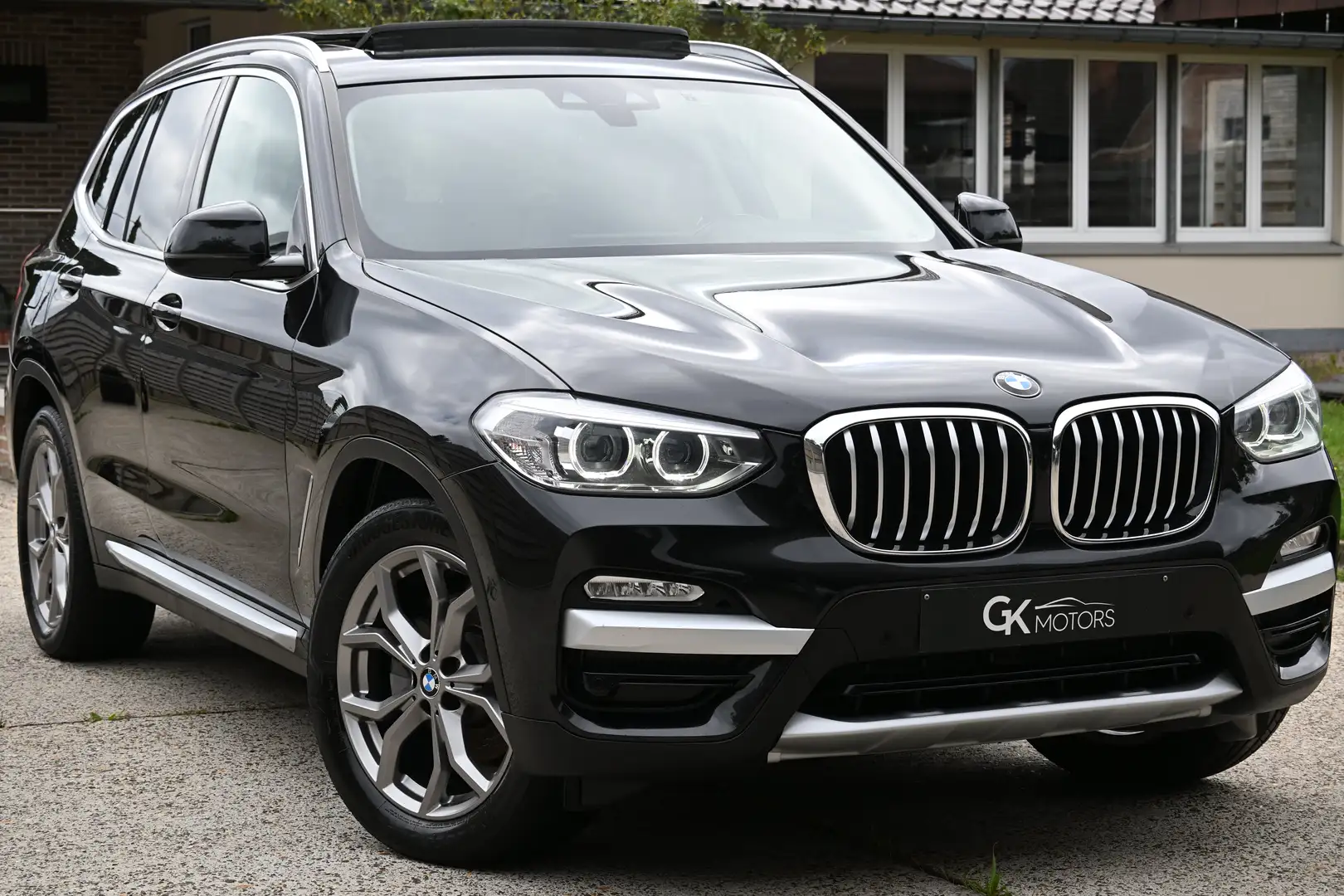 BMW X3 2.0dA sDrive18 X-Line PANO Sportzetels Camera FULL Noir - 1