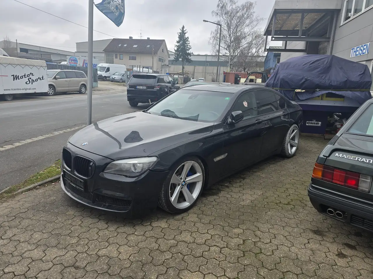 BMW 750