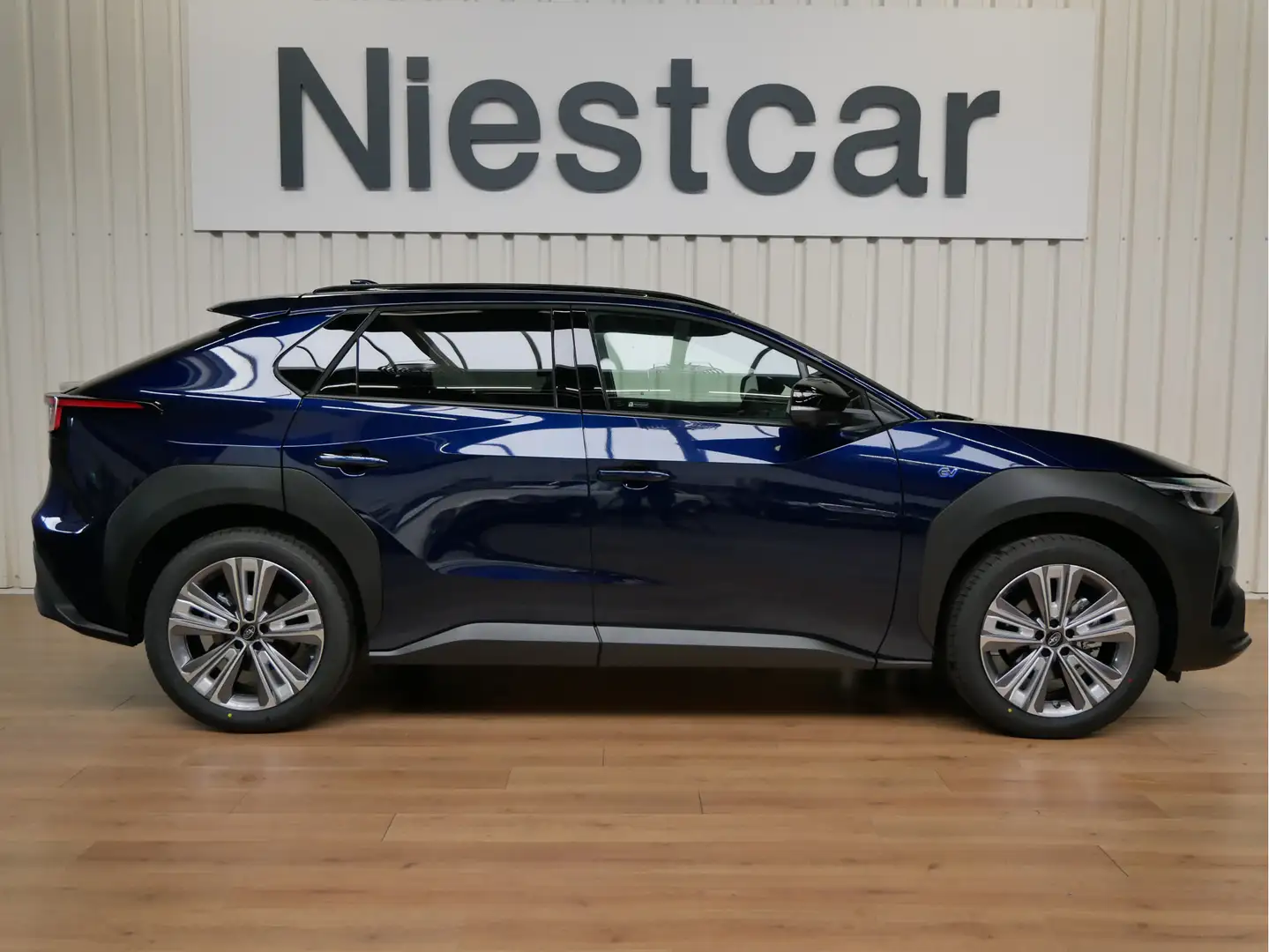 Subaru Solterra Sky Package 3 Fase laden met 71 kWh Albastru - 2