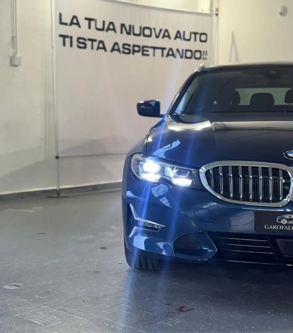 BMW 320 320i Touring Luxury auto Blauw - 2