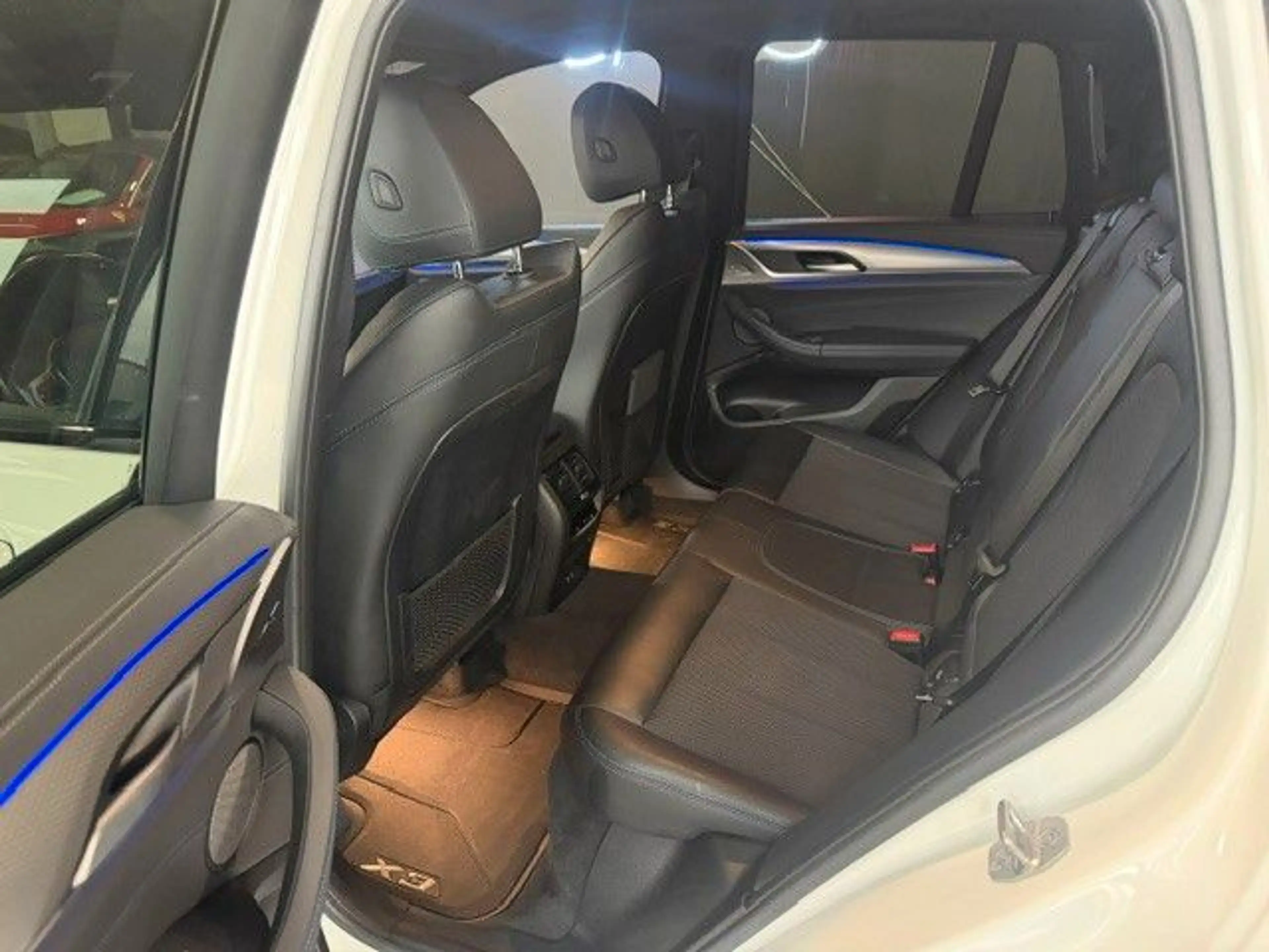 BMW X3 M40 d *Standheizung* BMW Service Historie — photo 11