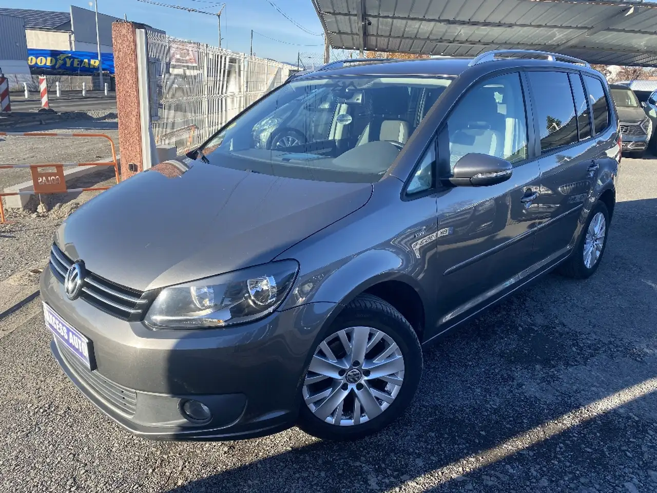 Volkswagen Touran 1.6 TDI 105 FAP BlueMotion Carat