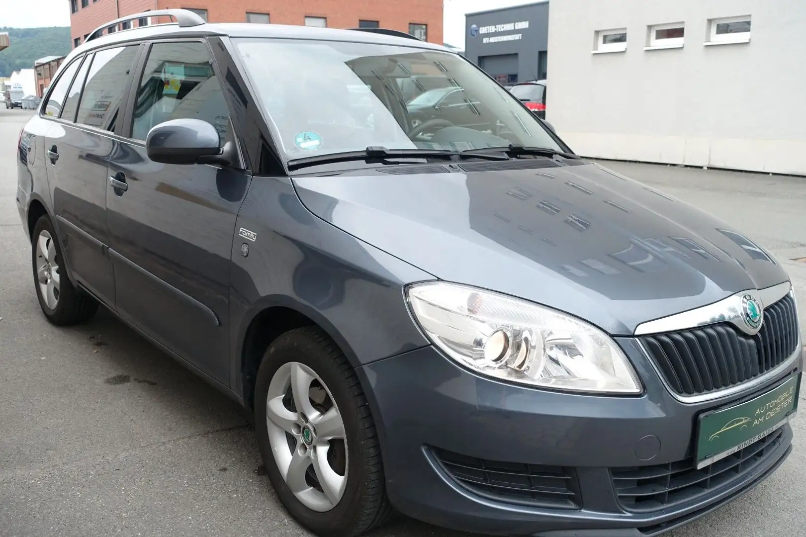 Skoda Fabia Combi Family*SHZ*PDC*TEMPOMAT*ISOFIX*BC*ZV Grau - 2