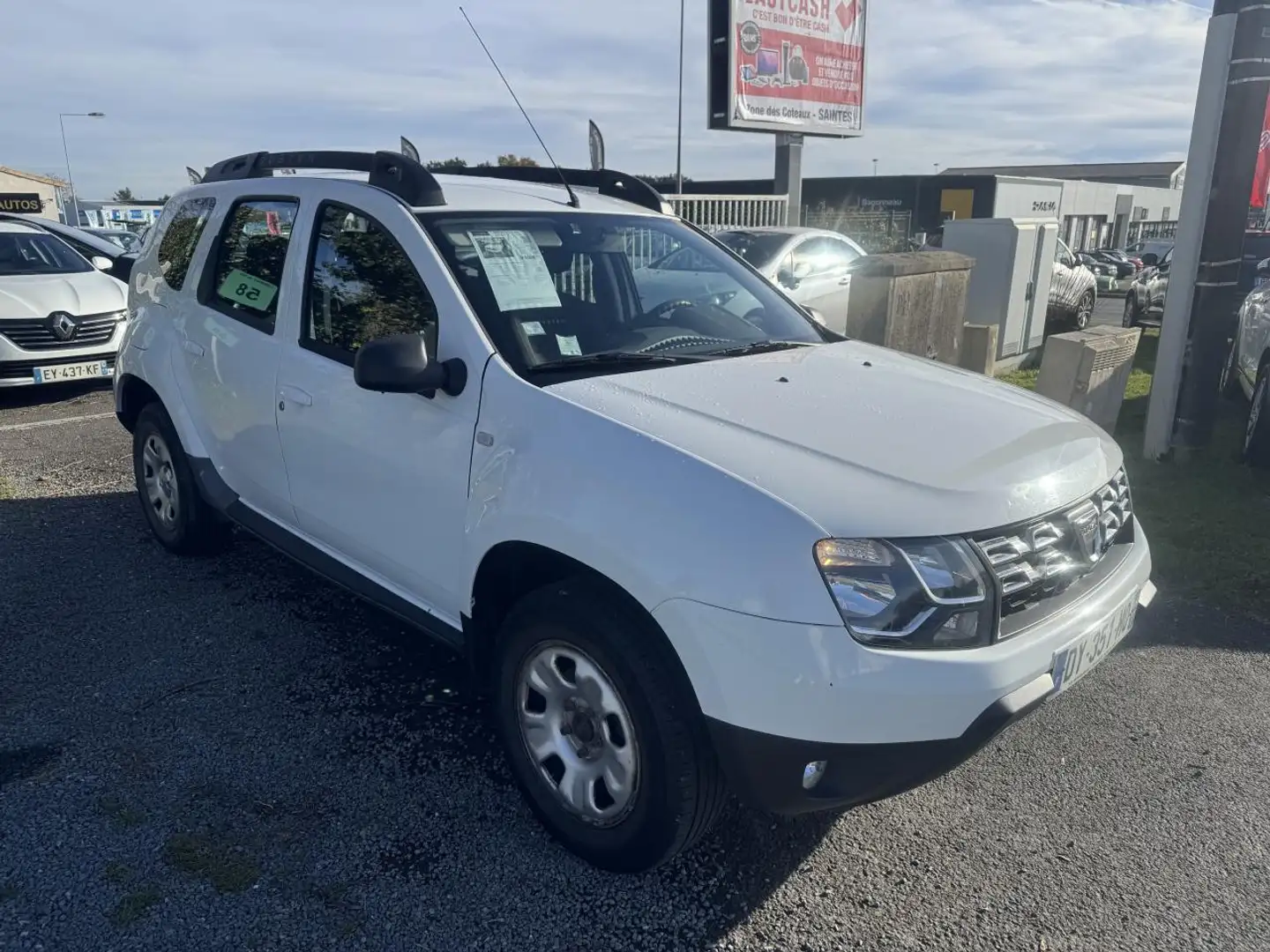 Dacia Duster Duster 1.5 dCi FAP - 110  Lauréate PHASE 2 Blanc - 2