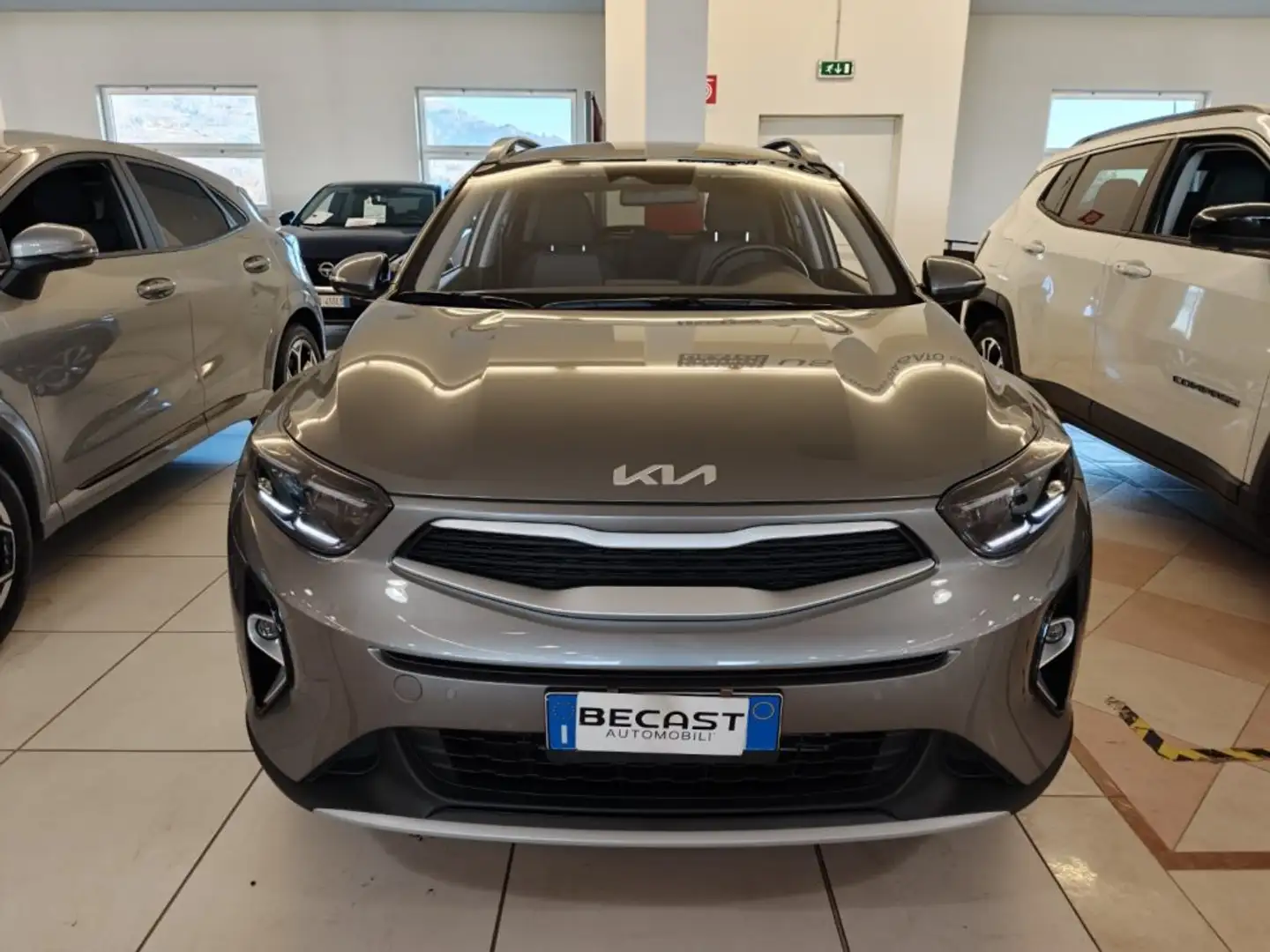 Kia Stonic 1.2 MPI Style Special Edition Grigio - 2