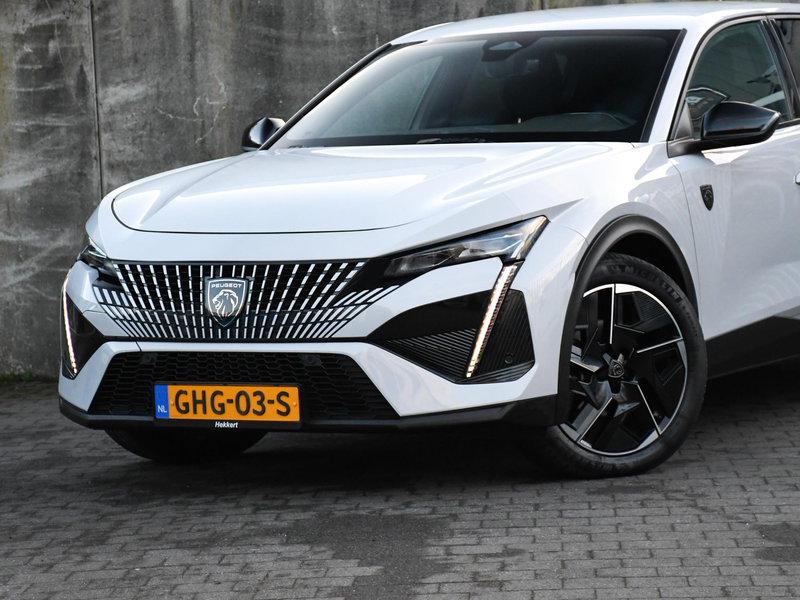 Peugeot 408 GT 1.2 Hybrid 145pk Automaat 19''LM | PDC + CAM. | — photo 2