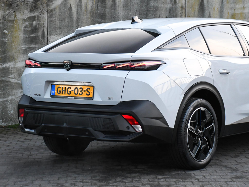 Peugeot 408 GT 1.2 Hybrid 145pk Automaat 19''LM | PDC + CAM. | — photo 6