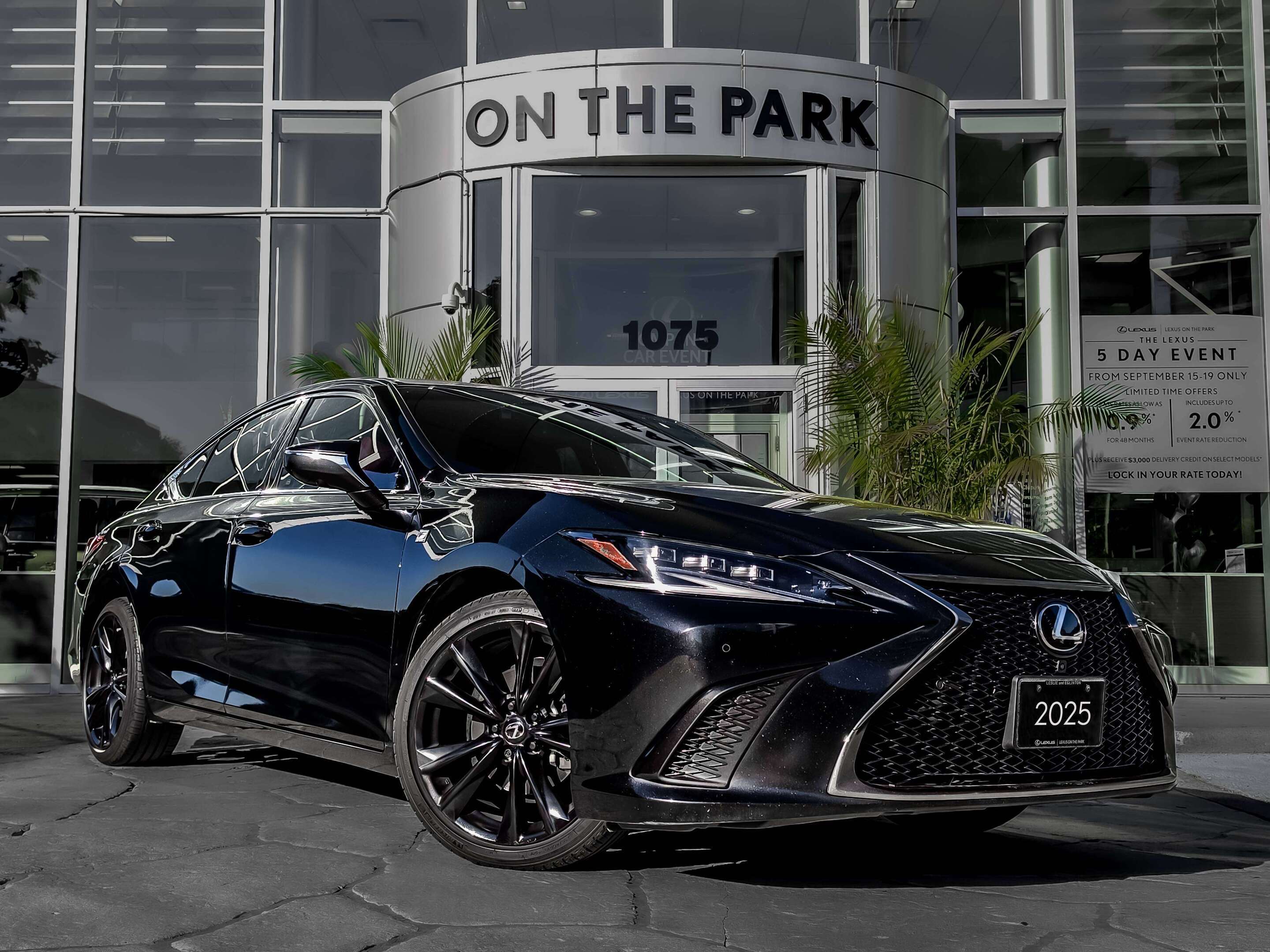 2025 Lexus ES ES 300h Auto