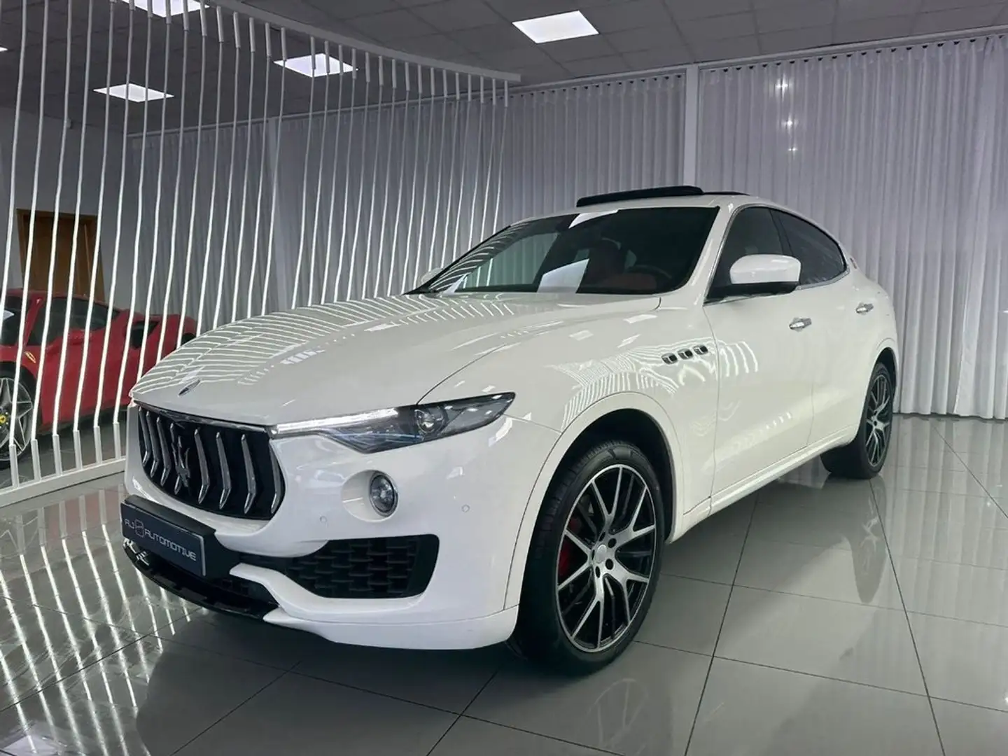 Maserati Levante V6 275 HP D AWD Blanco - 1