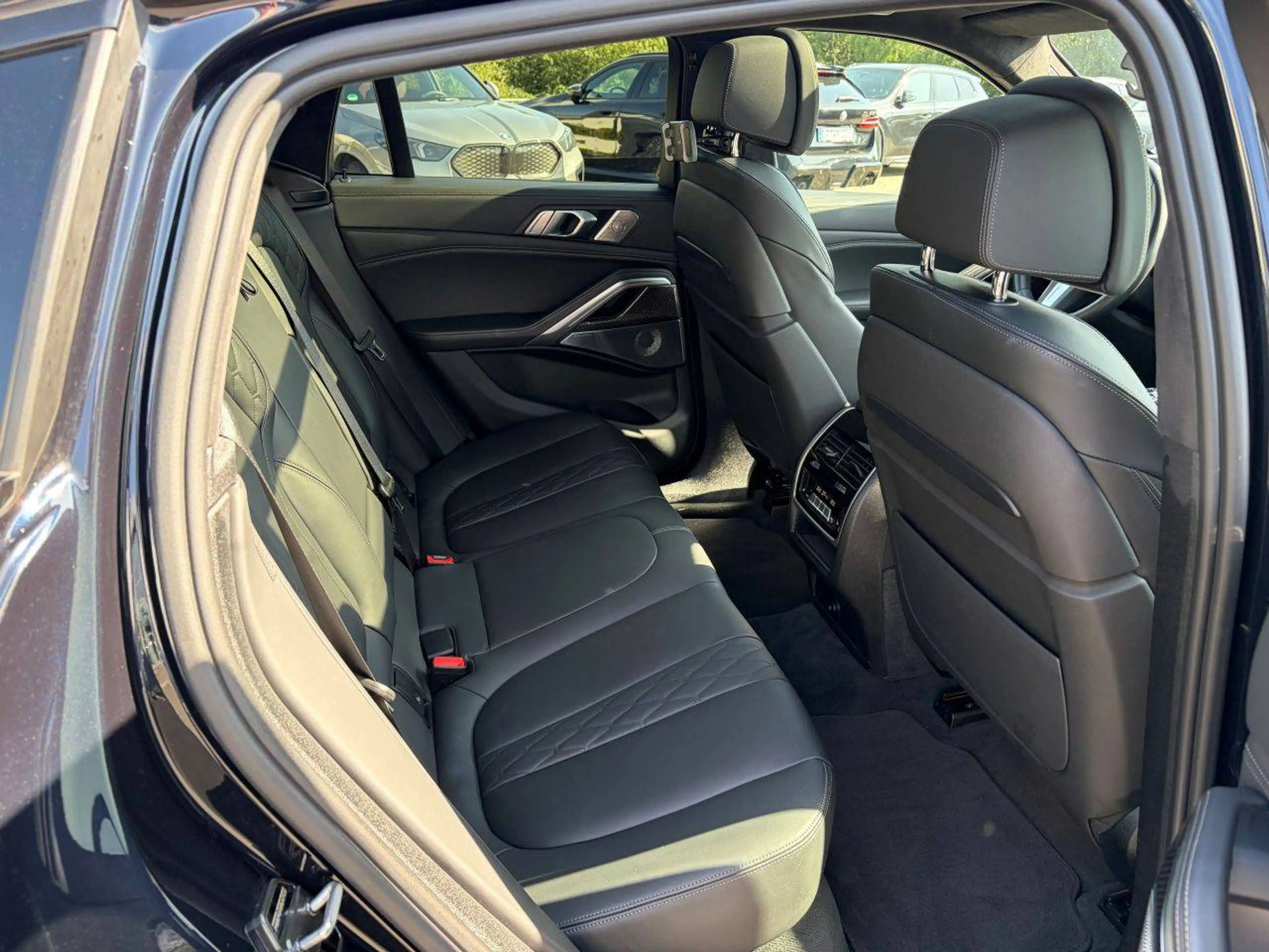 BMW X6 xDrive 40 i M Sport / Merino Leder / Glasdach / Laserlicht — photo 9