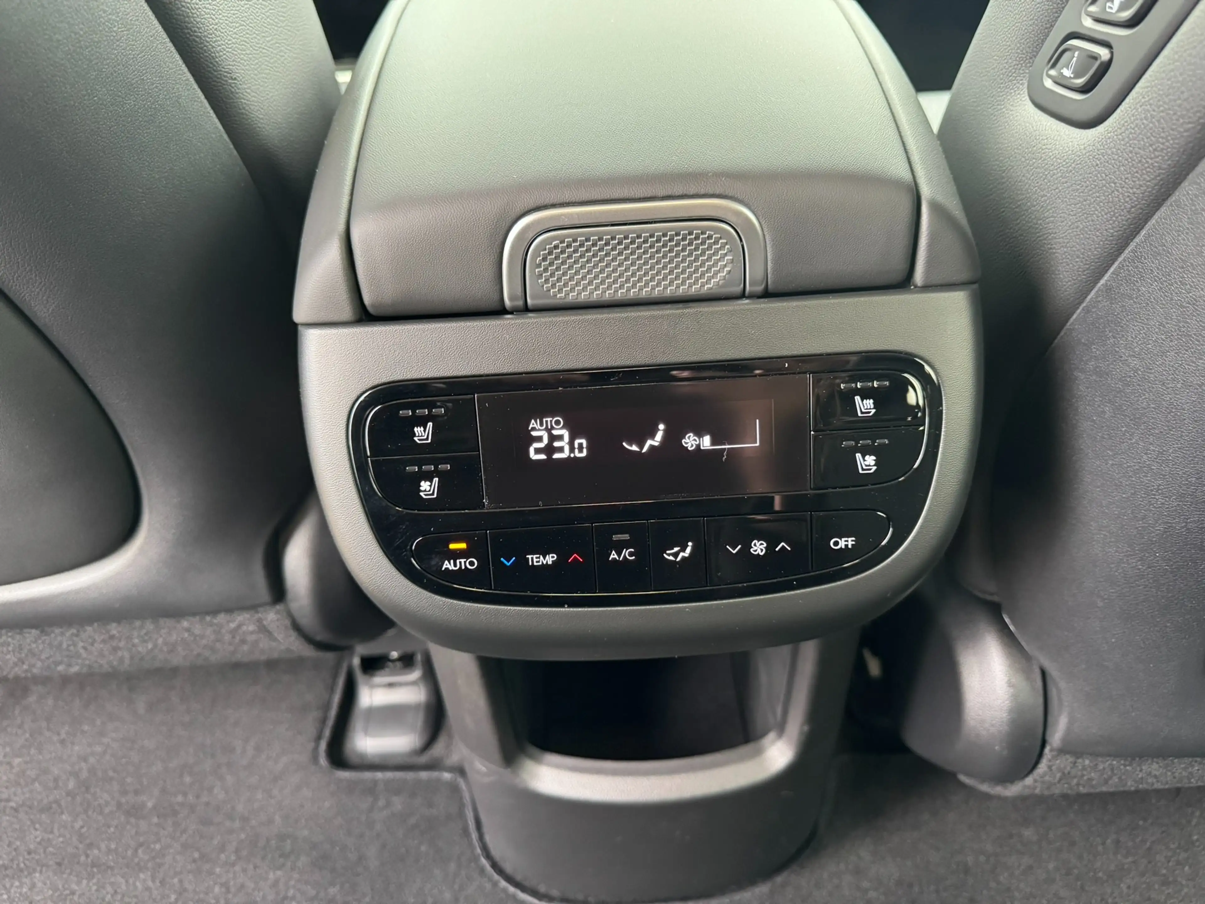 Hyundai IONIQ 9 IONIQ 9 RWD 7S - Business Plus 19" 110kWh 218 — photo 5