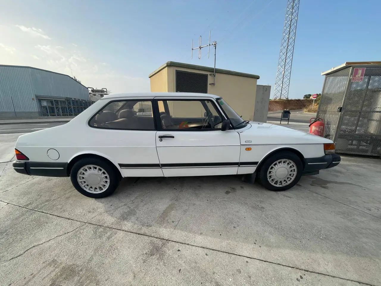 Saab 900i, foto 4