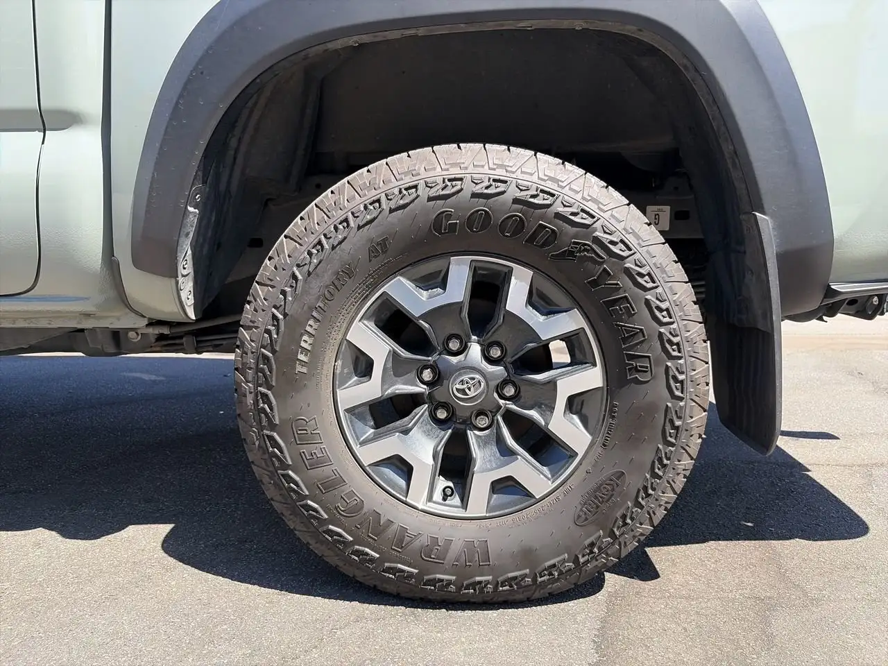 Toyota Tacoma снимка Toyota Tacoma