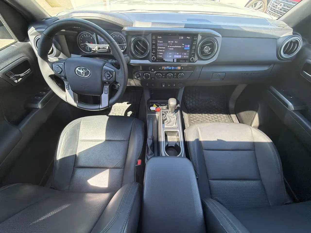 Toyota Tacoma снимка Toyota Tacoma