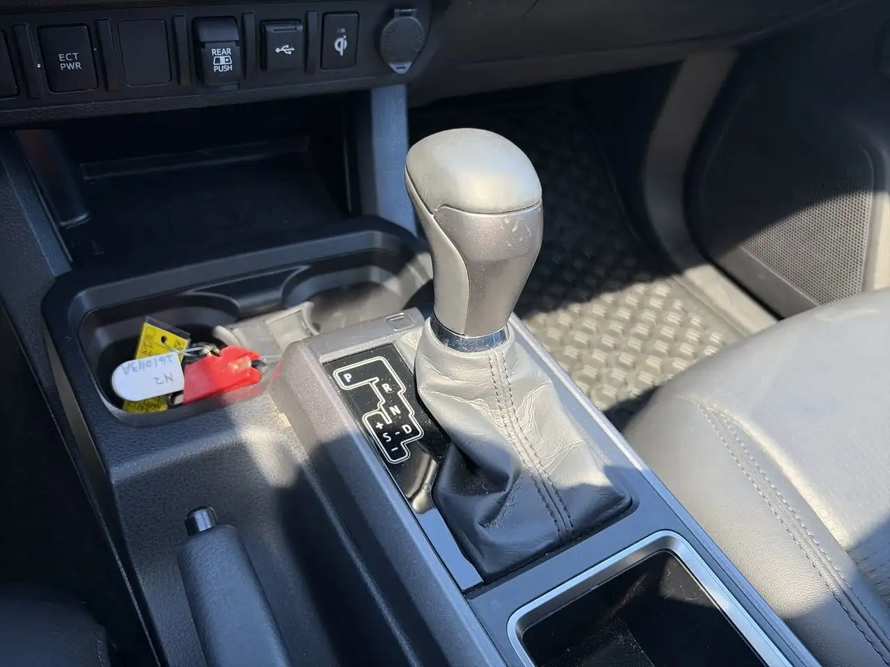 Toyota Tacoma снимка Toyota Tacoma
