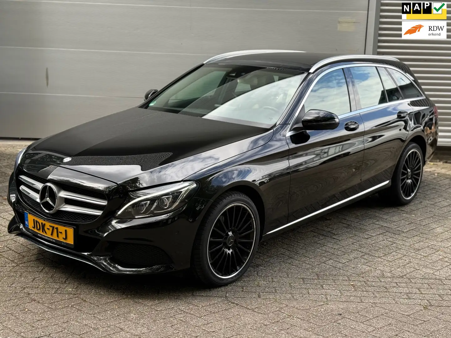 Mercedes-Benz C 200 4MATIC Pano l Burmester l Volleder l Navi l Winter Noir - 1