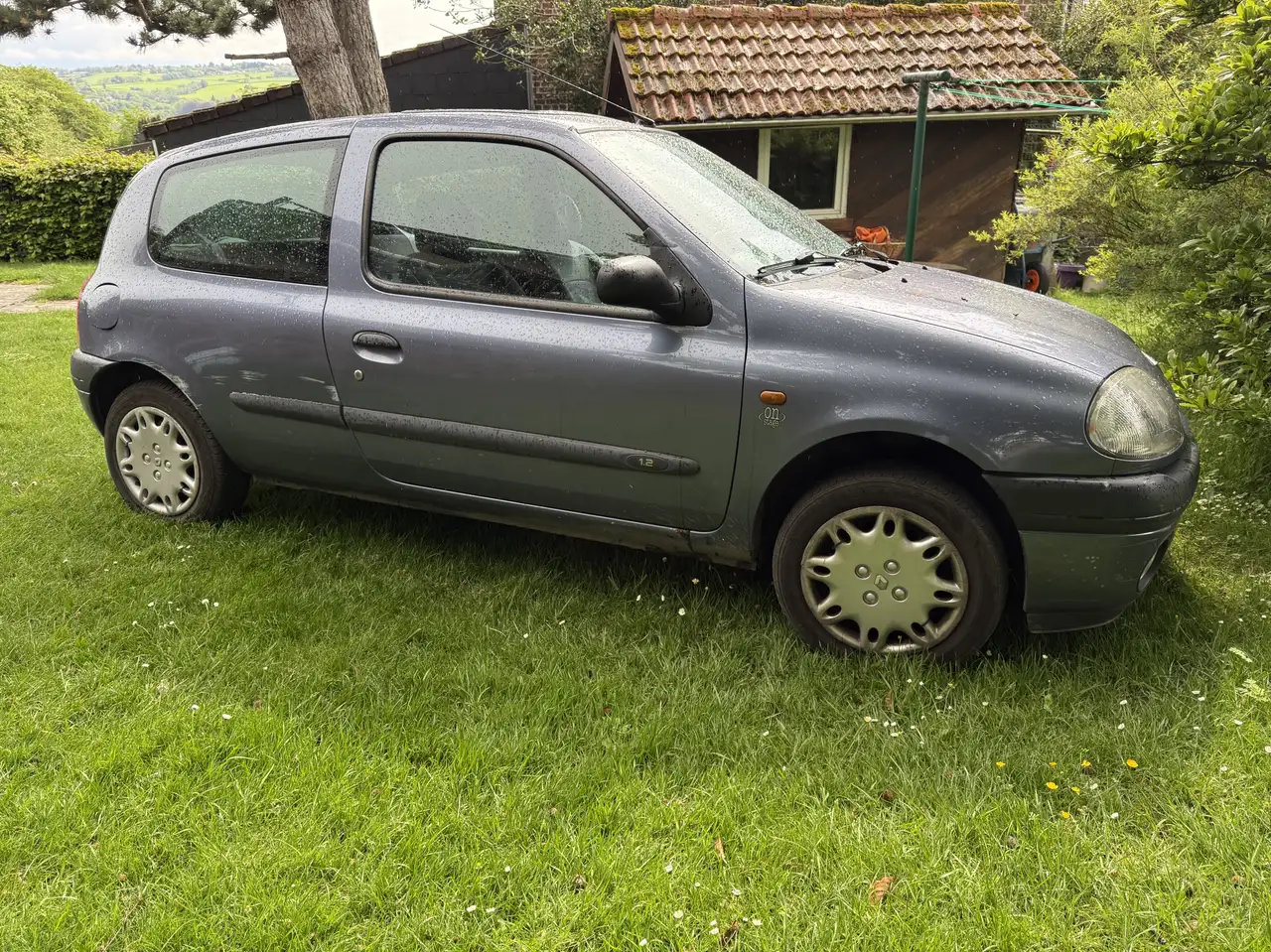 Renault Clio 1.2i On Stage, foto 2