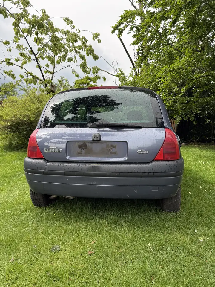 Renault Clio 1.2i On Stage, foto 1