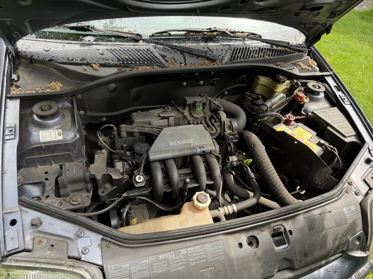 Renault Clio 1.2i On Stage, foto 8
