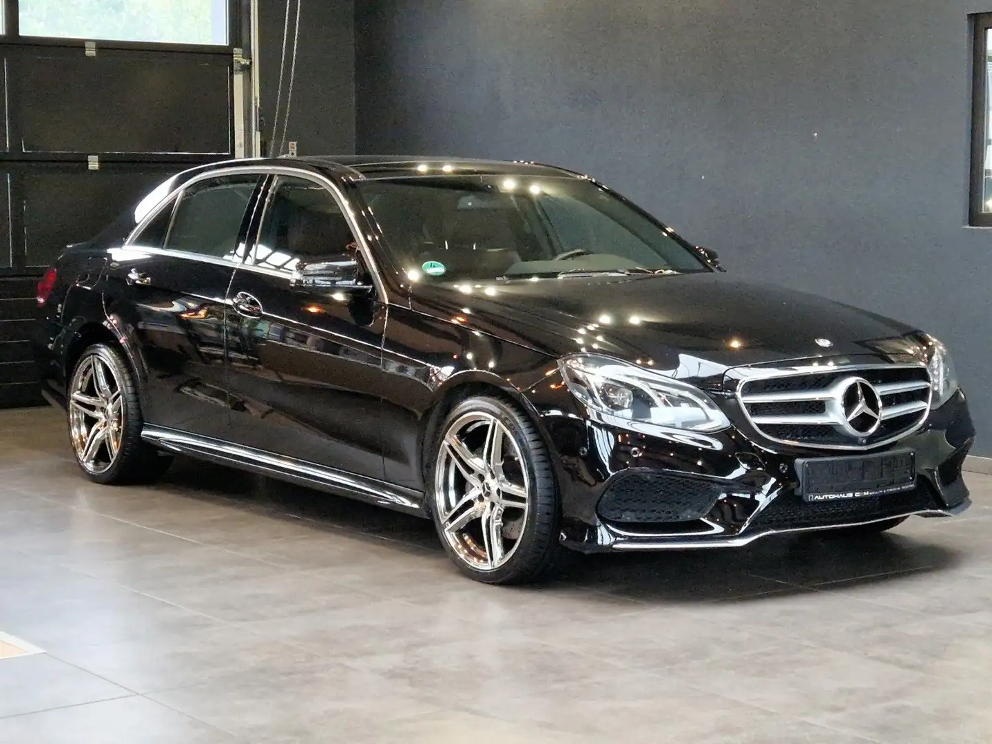 Mercedes-Benz E 400 Lim. AMG*Pano*Sitz.Lüft.*Bang&Olufsen Schwarz - 1