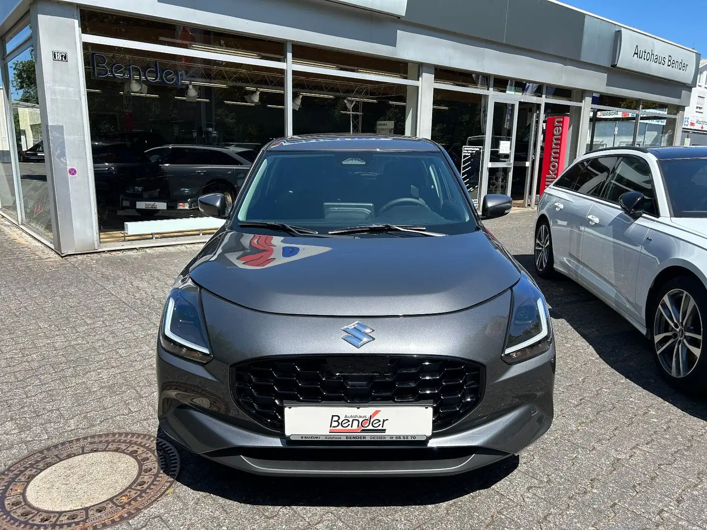 Suzuki Swift 5-Türer 1.2 DUALJET HYBRID CVT Comfort+ Grau - 2