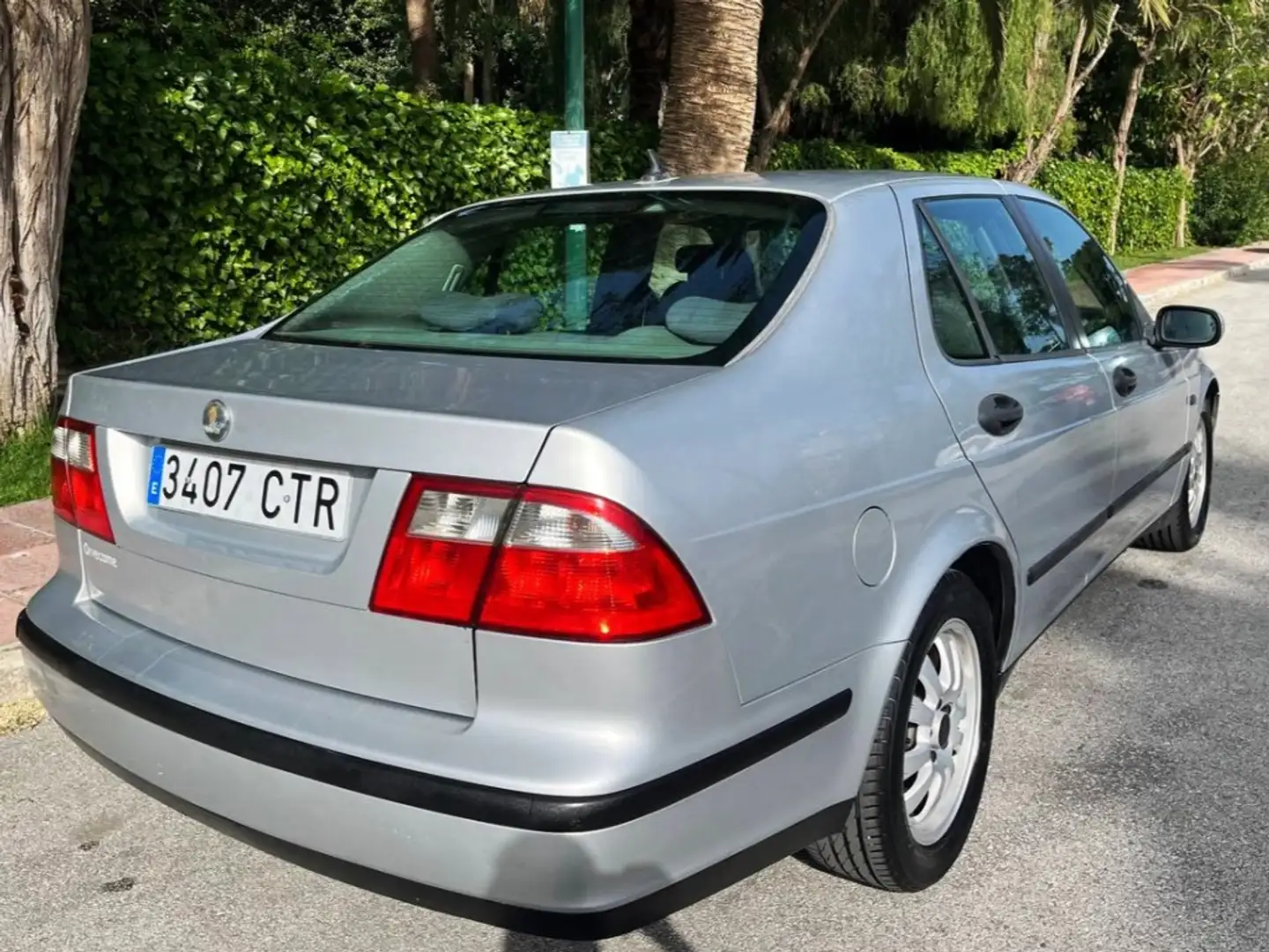 Saab 9-5 Berlina Automático de 4 Puertas Stříbrná - 2
