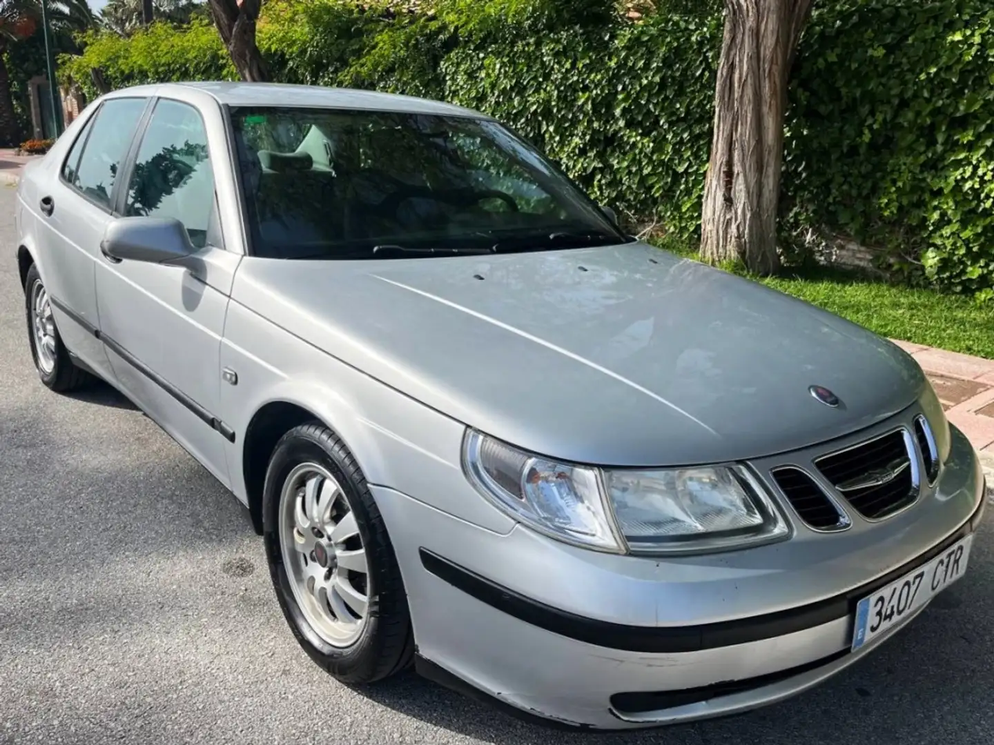 Saab 9-5 Berlina Automático de 4 Puertas Stříbrná - 1