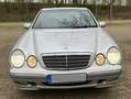 Mercedes-Benz E 320 (W210), FL, Elegance Gümüş rengi - thumbnail 2