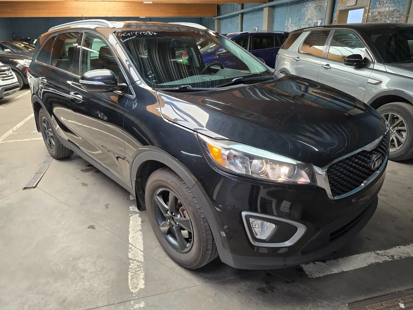 Kia Sorento 2.0i 4WD Sense . exclusivement hors Europe. Negro - 1
