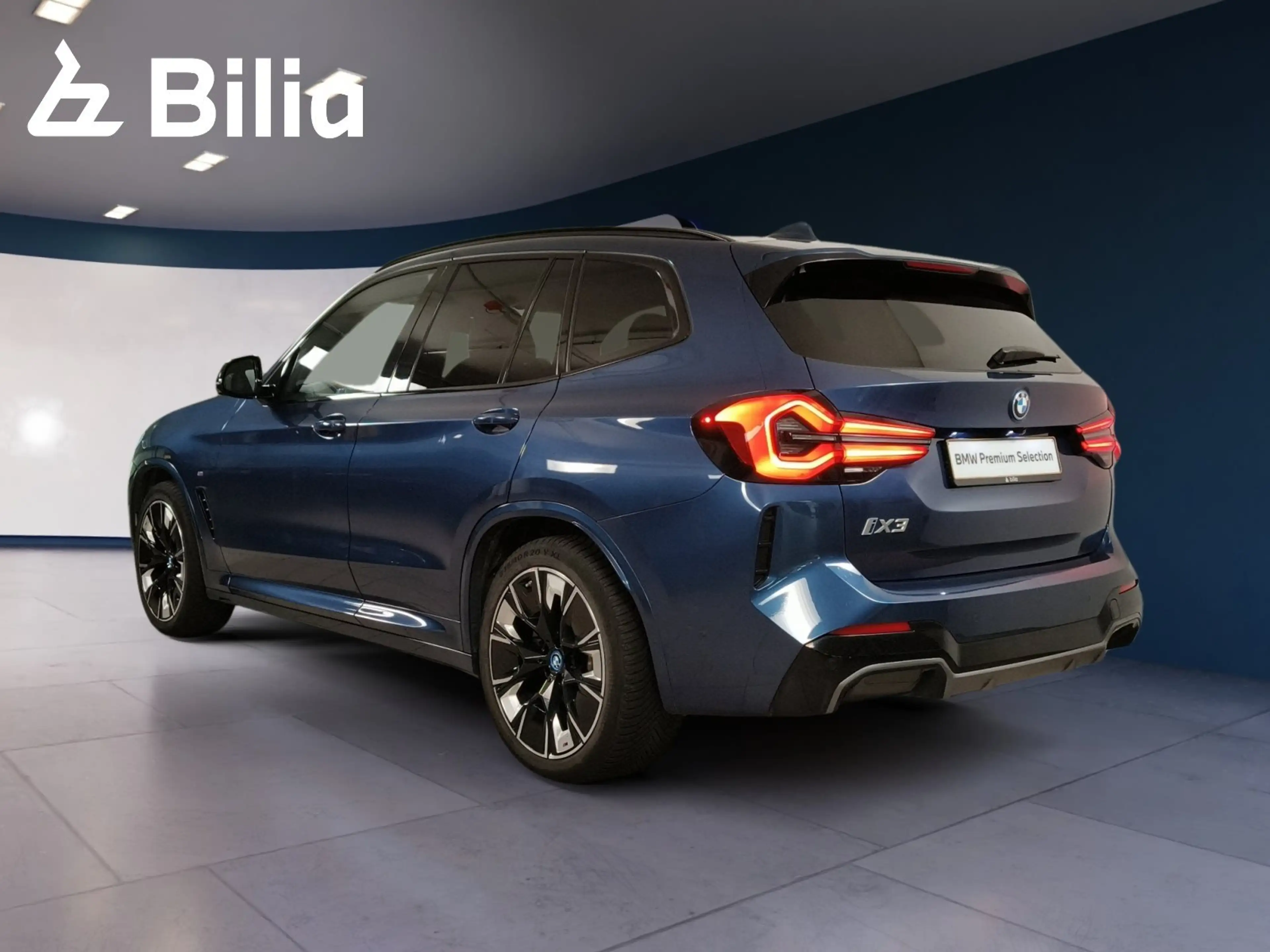 BMW iX3 — photo 4