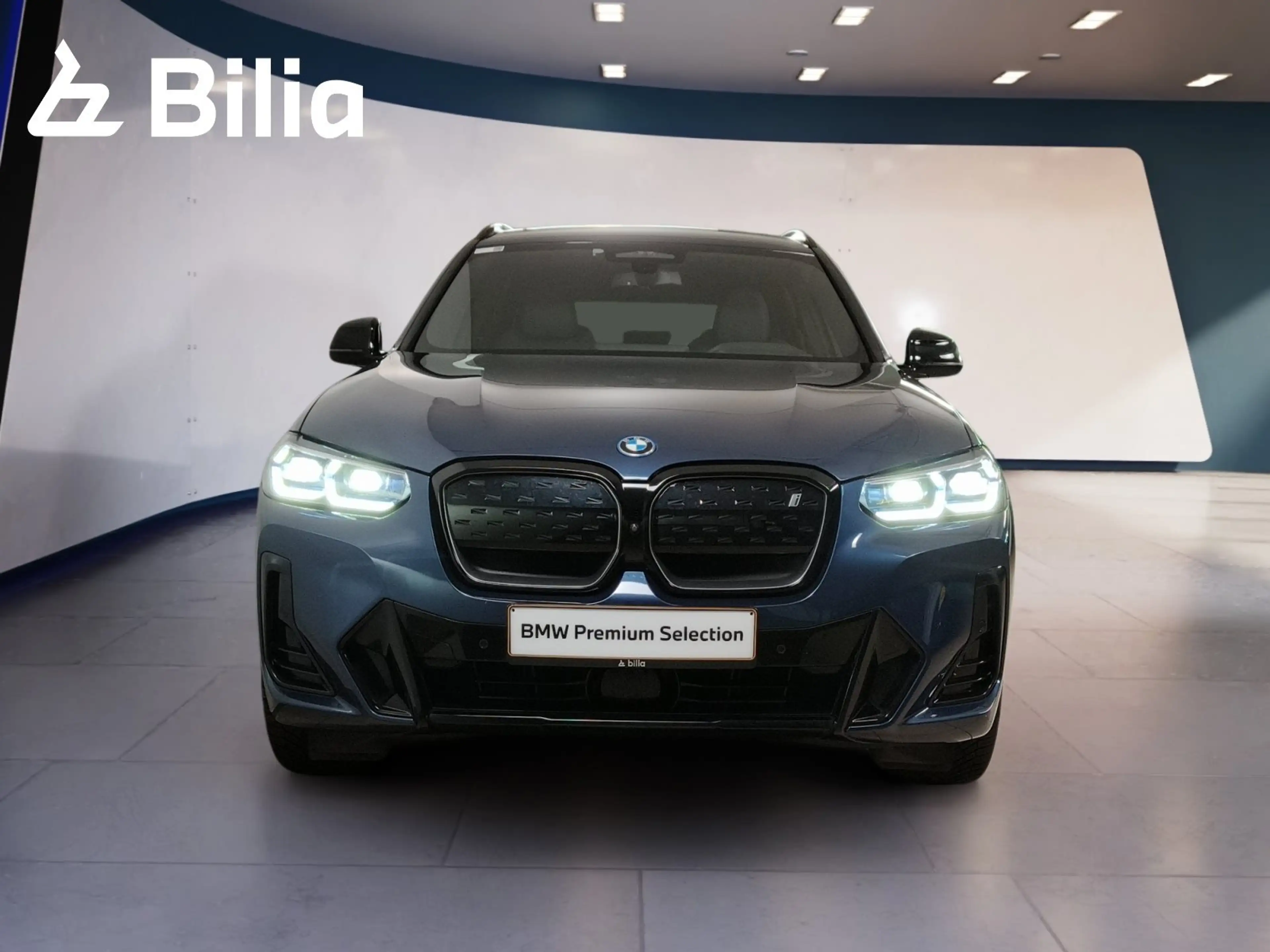 BMW iX3 — photo 2