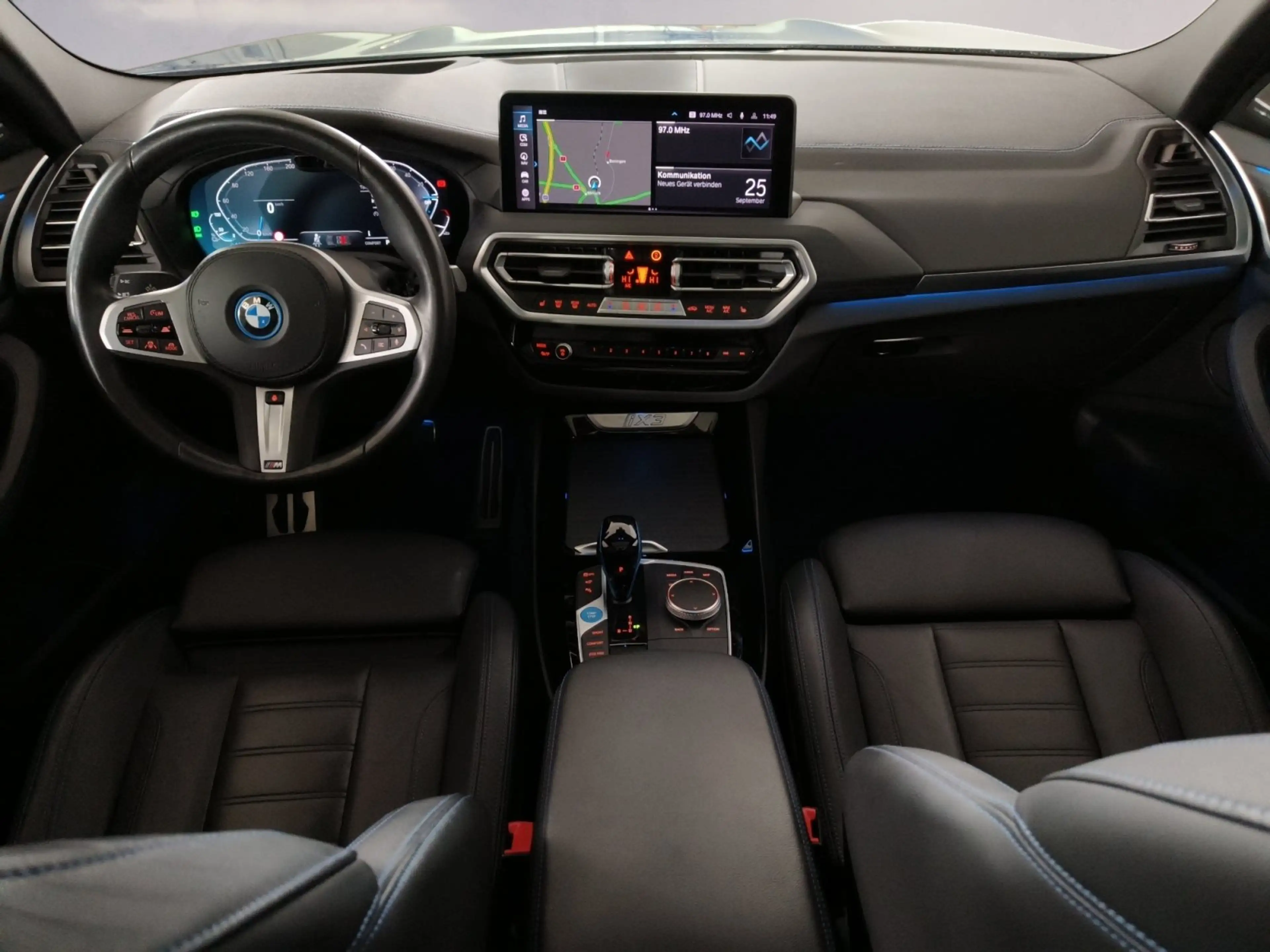 BMW iX3 — photo 5
