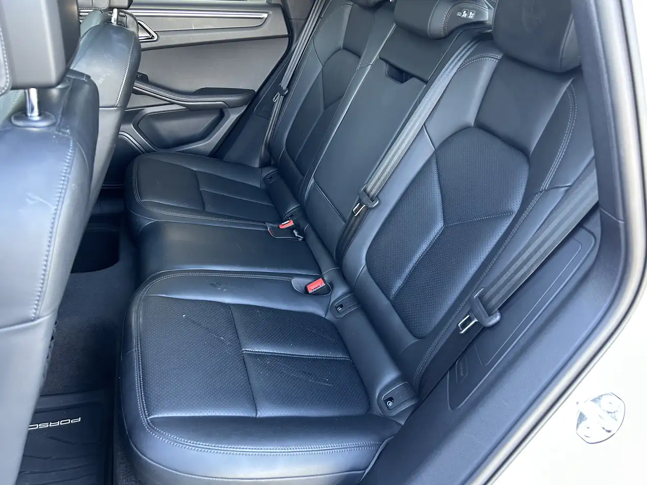 Porsche Macan снимка Porsche Macan