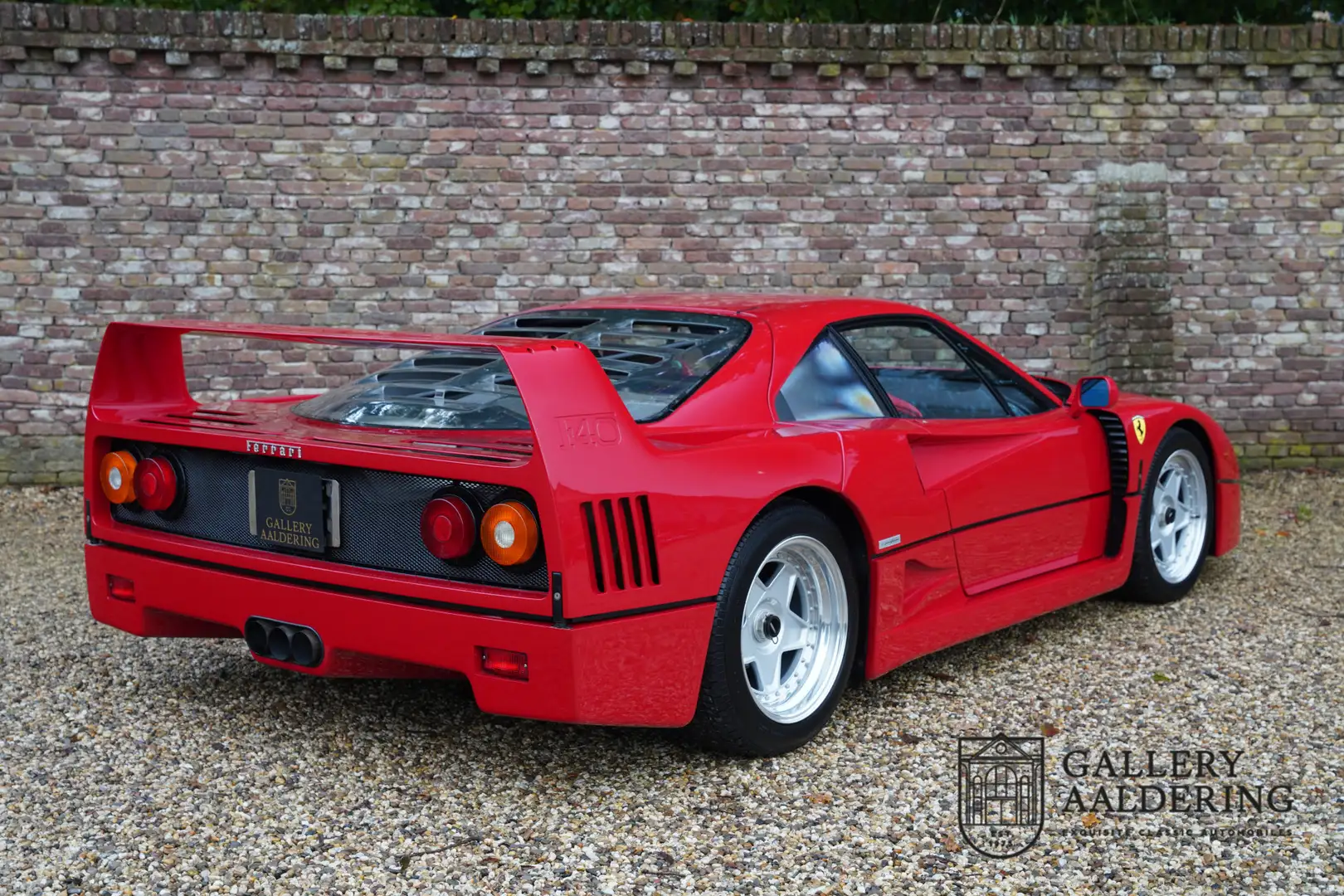 Ferrari F40 "European market example" Only 10.000 KM from new, Rojo - 2