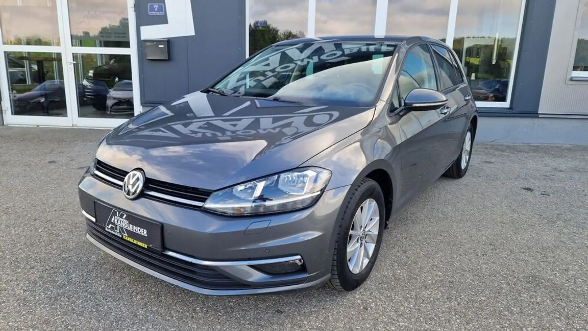 Volkswagen Golf TSI Highline ''1.Besitz'' Grau - 1