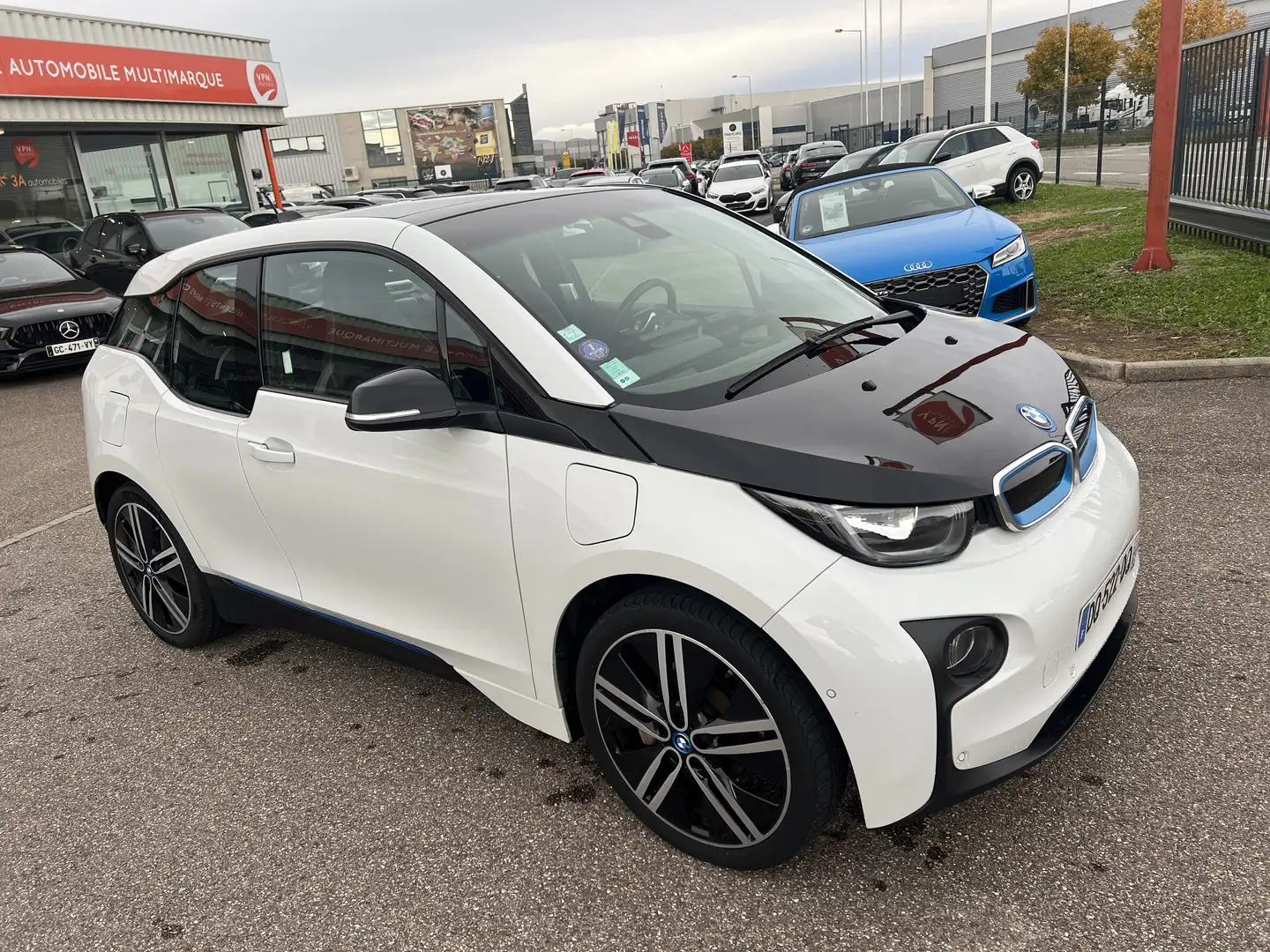 BMW i3 170 ch UrbanLife avec prolongateur d\u0027autonomi Fehér - 1