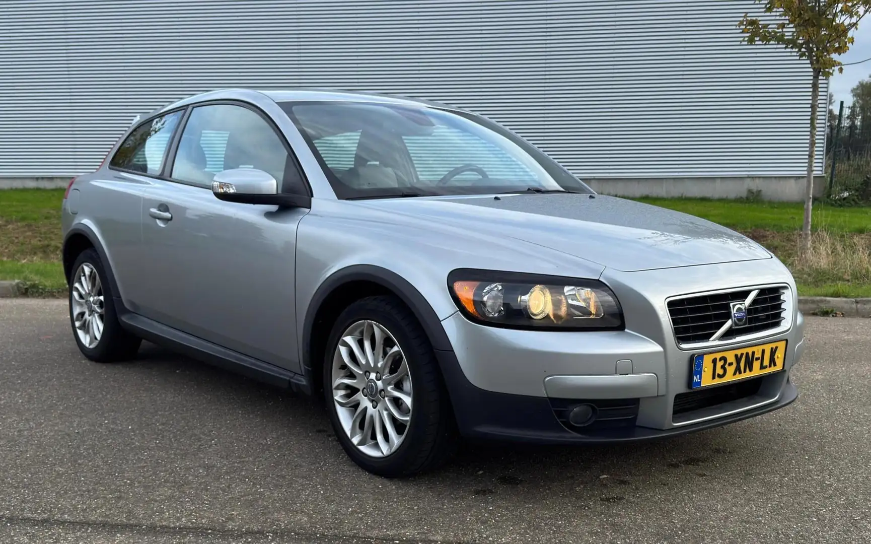 Volvo C30 1.6 Momentum Grau - 2