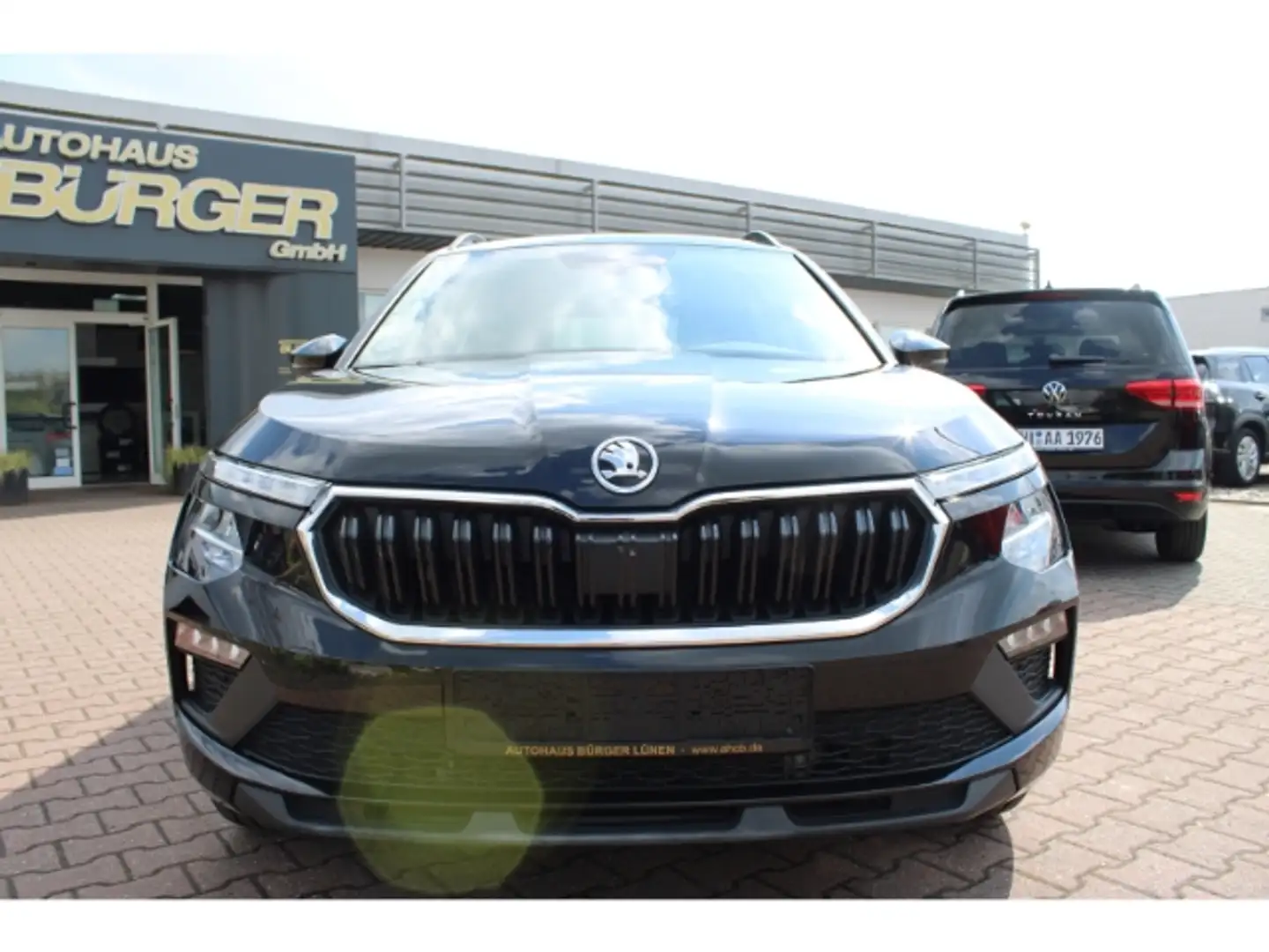Skoda Kamiq Essence 1.0 TSI LED Kamera SitzHZG Tempo APP Conne Schwarz - 2