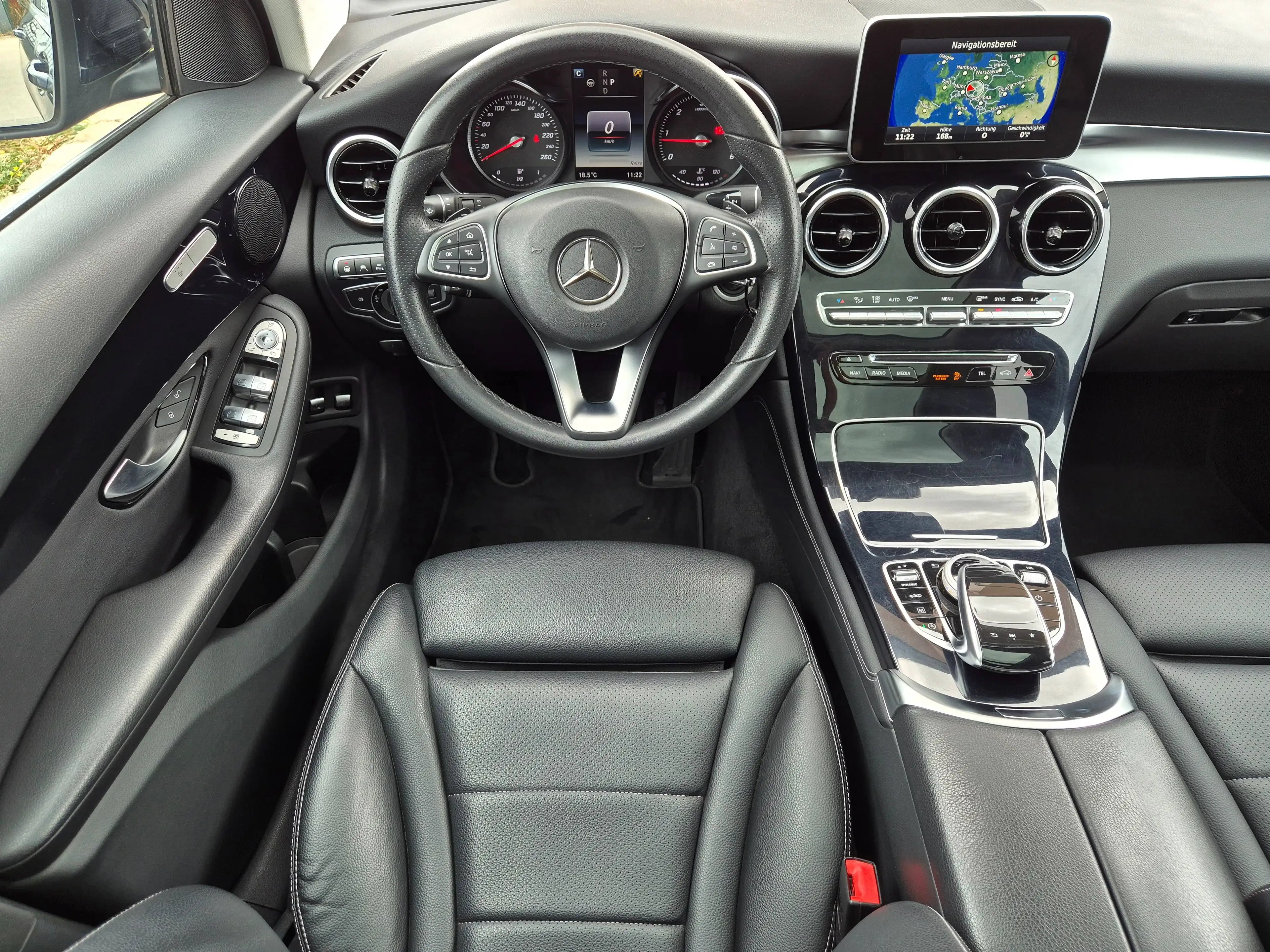 Mercedes-Benz GLC 220 GLC 220d 4MATIC Aut.*AMG-LINE*LUFT*RFK*PANO*KREDIT*GARANTI — photo 14