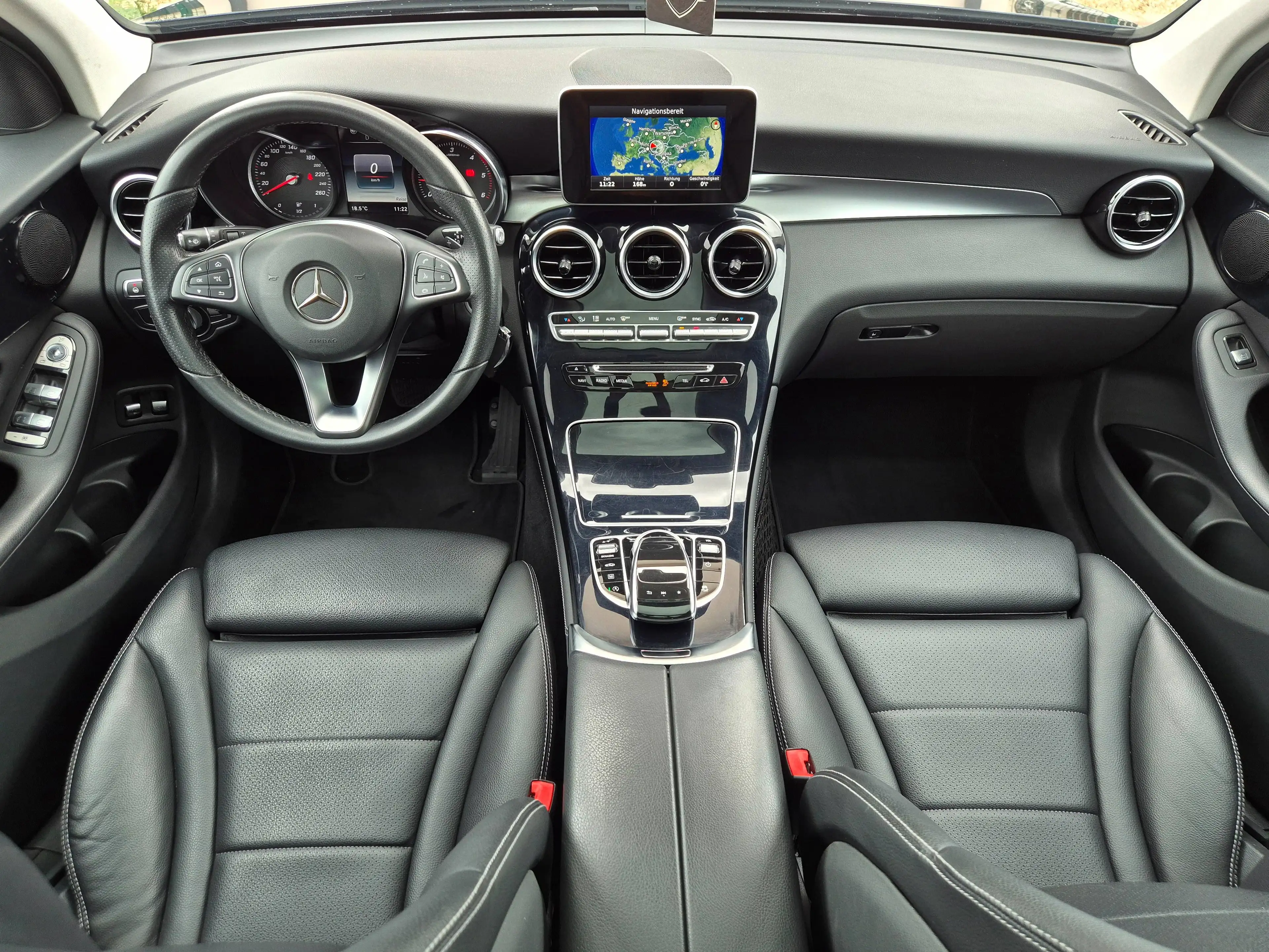 Mercedes-Benz GLC 220 GLC 220d 4MATIC Aut.*AMG-LINE*LUFT*RFK*PANO*KREDIT*GARANTI — photo 13
