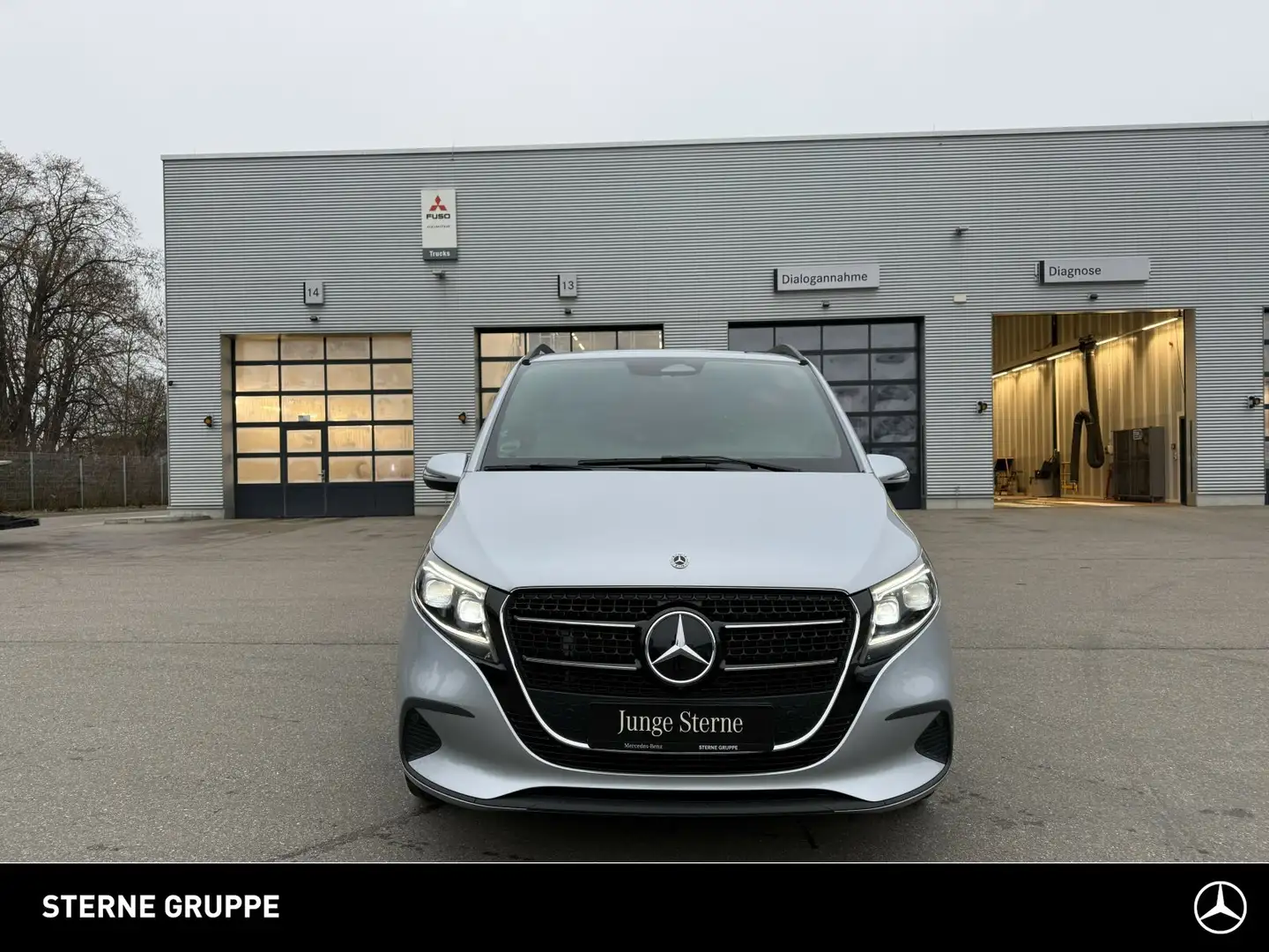 Mercedes-Benz V 220 V 220 d STYLE Kompakt DISTRONIC AHK 7 SITZER DAB Silber - 2