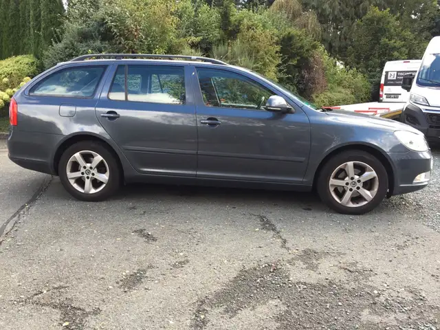 Skoda Octavia view 4