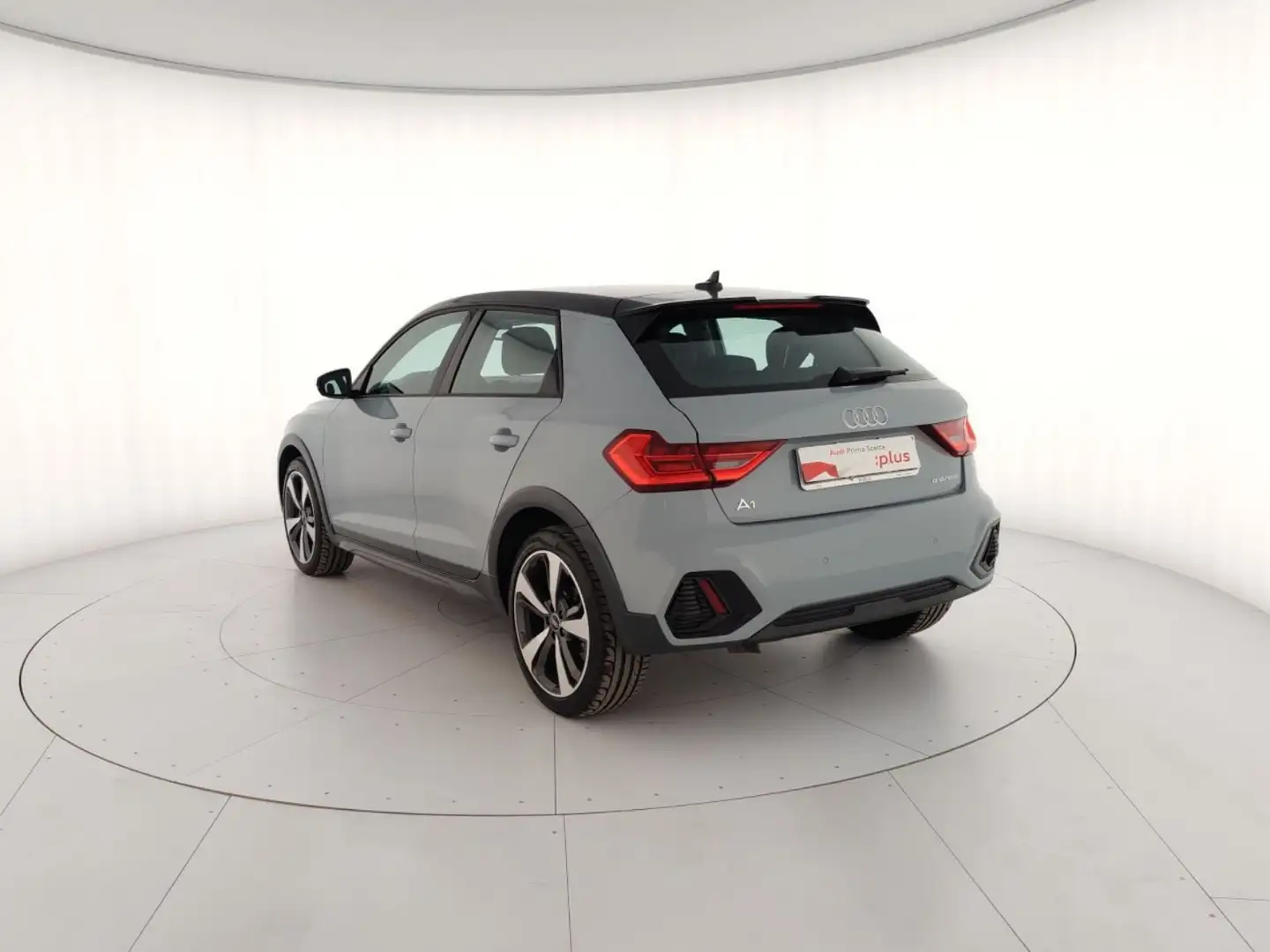 Audi A1 A1 allstreet 35 TFSI Identity Contrast Grau - 2