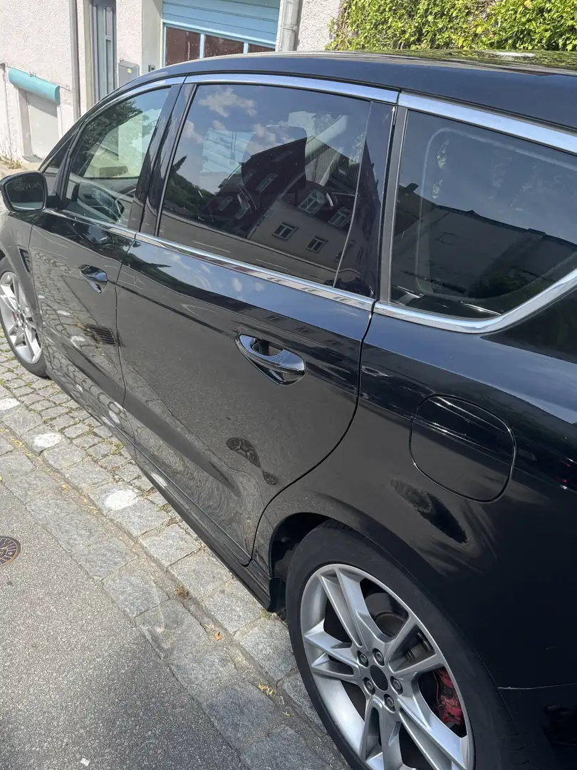 Ford S-Max 2.0 TDCi Bi-Turbo Aut. Titanium Schwarz - 2