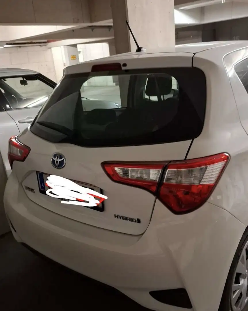 Toyota Yaris Hybride Pro 100h Business - 2