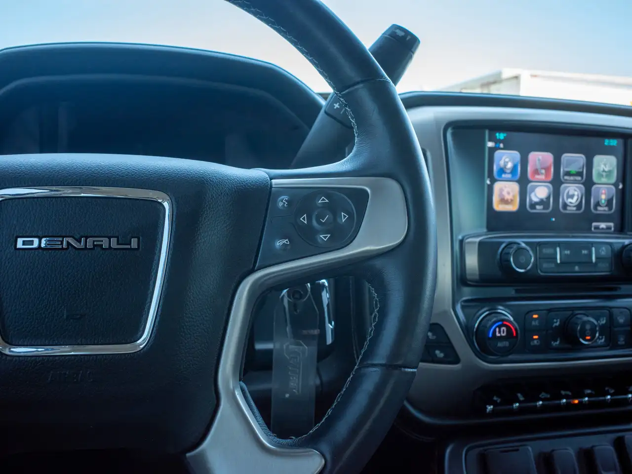 GMC Sierra 1500 снимка GMC Sierra 1500
